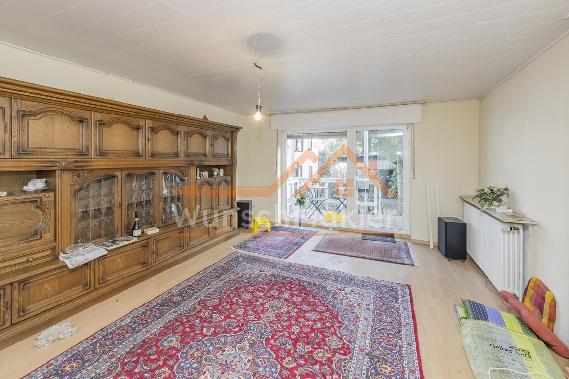 Wohnung EG Wohnzimmer mit Zugang zur Terrasse