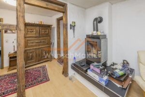 Wohnung EG Kaminzimmer Ansicht Richtung Flur