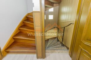 Treppenhaus Wohnung 2