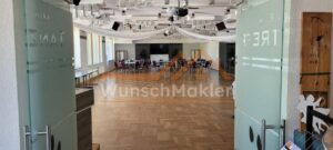 Eingang zu großen Tanzsaal