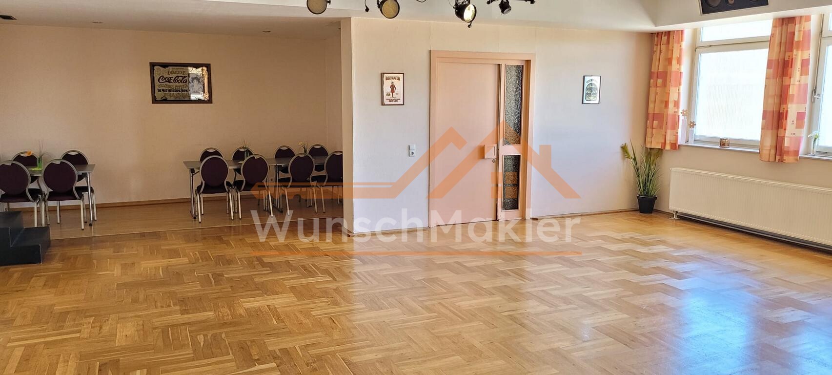 Sitzbereich kleiner Tanzsaal