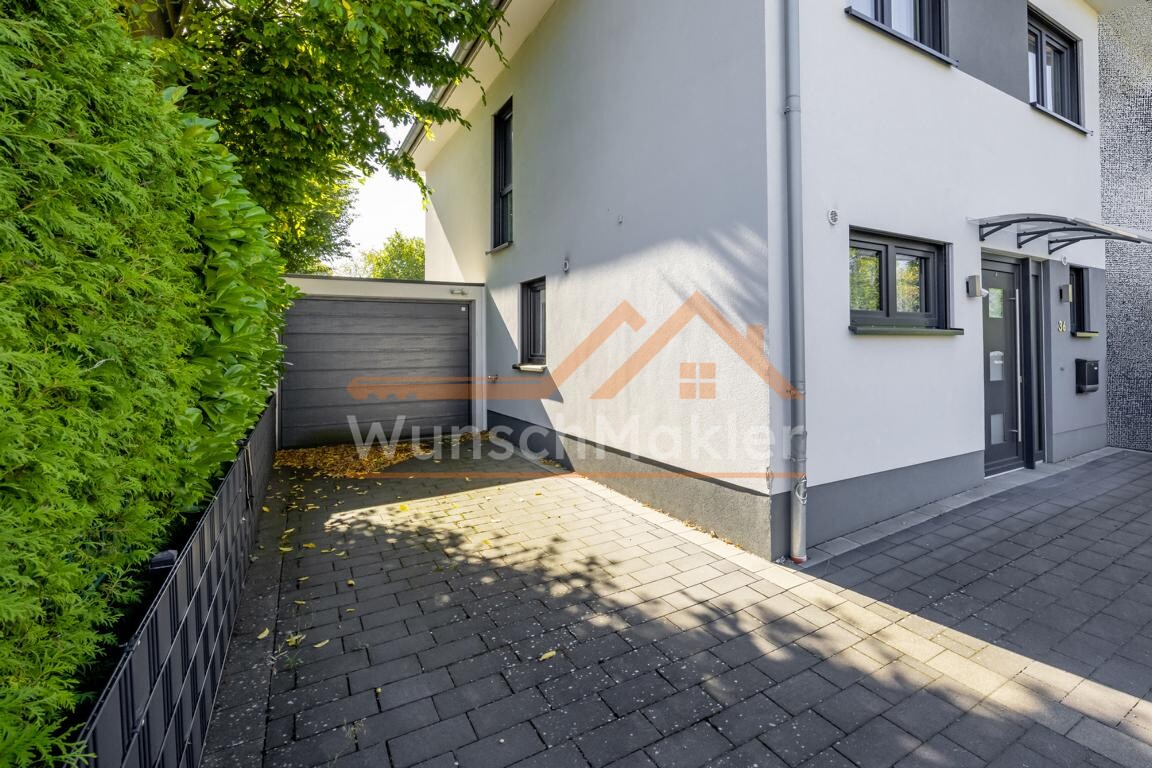 Eingang und Garage