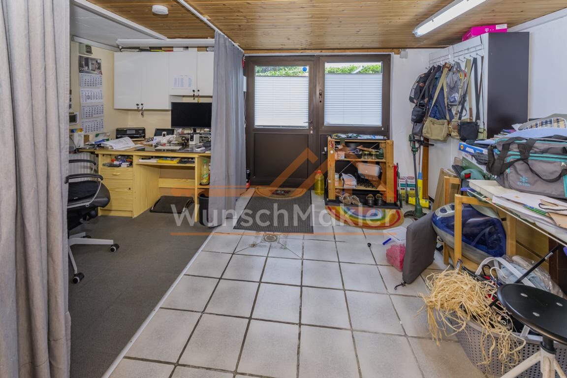 Keller mit Bürobereich