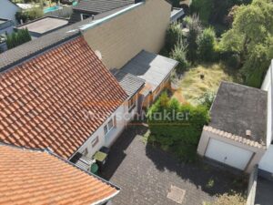 Garten und Garage von oben