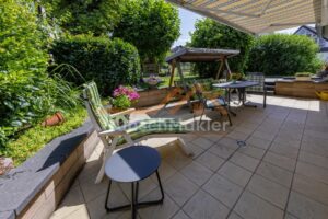 Terrasse mit Garten